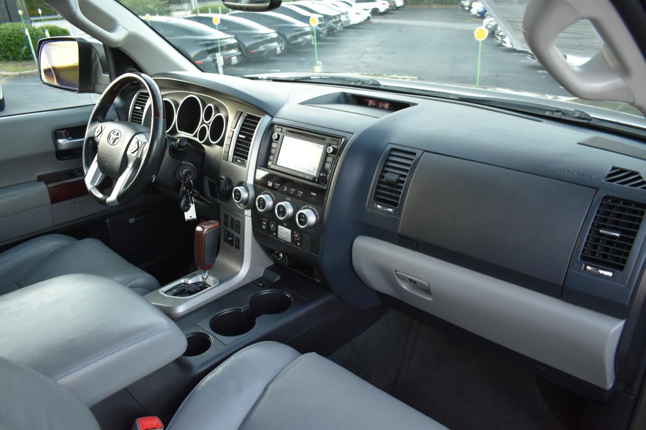 Toyota Sequoia Plantium 2WD 2014