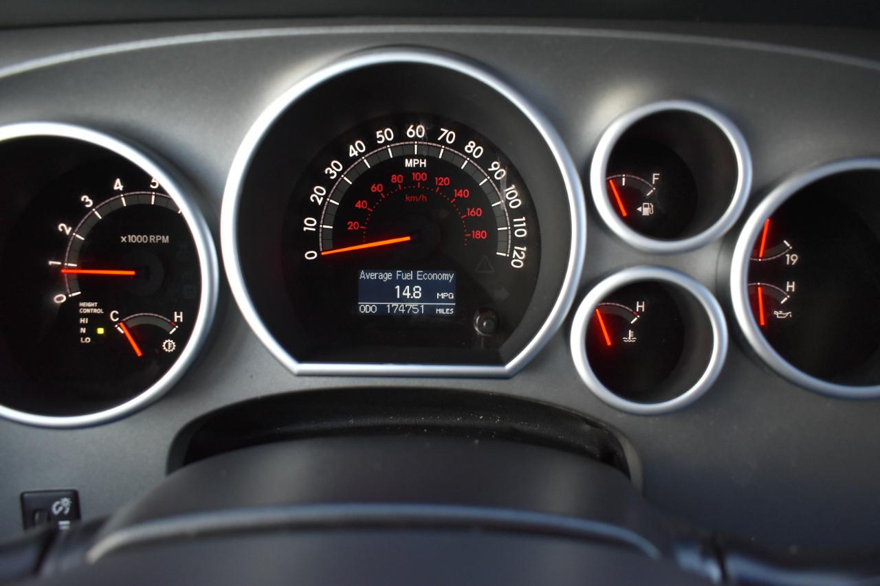 Toyota Sequoia Plantium 2WD 2014