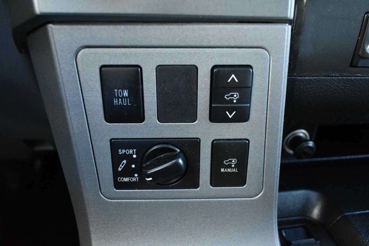 Toyota Sequoia Plantium 2WD 2014