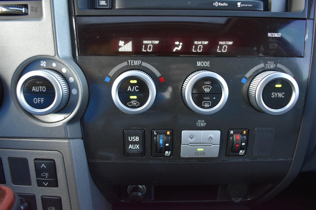 Toyota Sequoia Plantium 2WD 2014