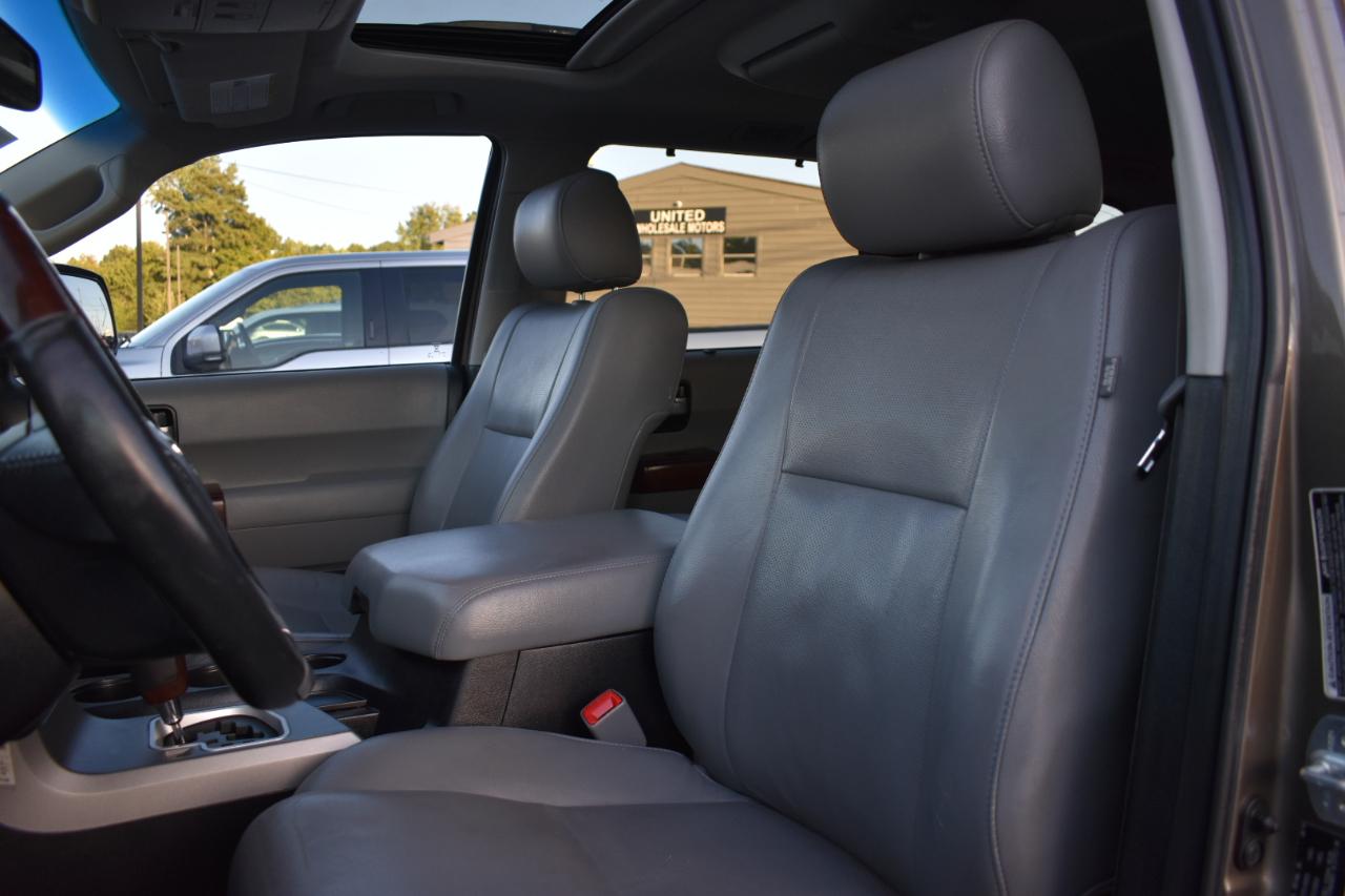 Toyota Sequoia Plantium 2WD 2014