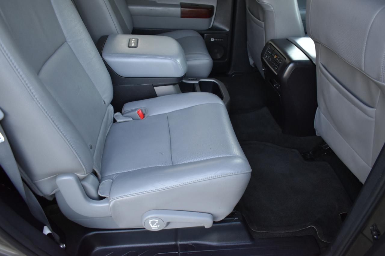 Toyota Sequoia Plantium 2WD 2014