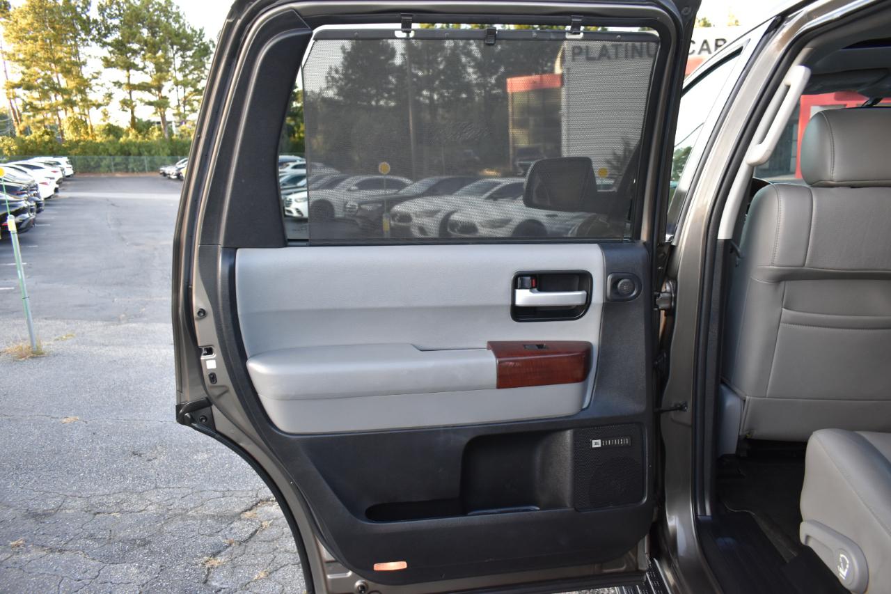 Toyota Sequoia Plantium 2WD 2014