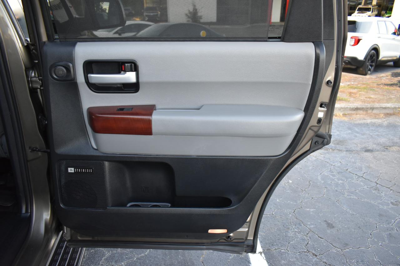 Toyota Sequoia Plantium 2WD 2014