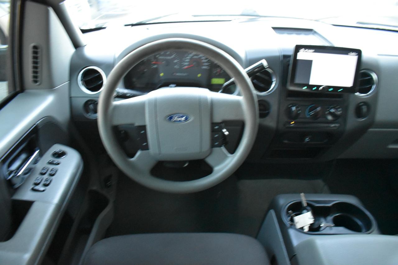 Ford F-150 XLT SuperCrew 2WD 2006