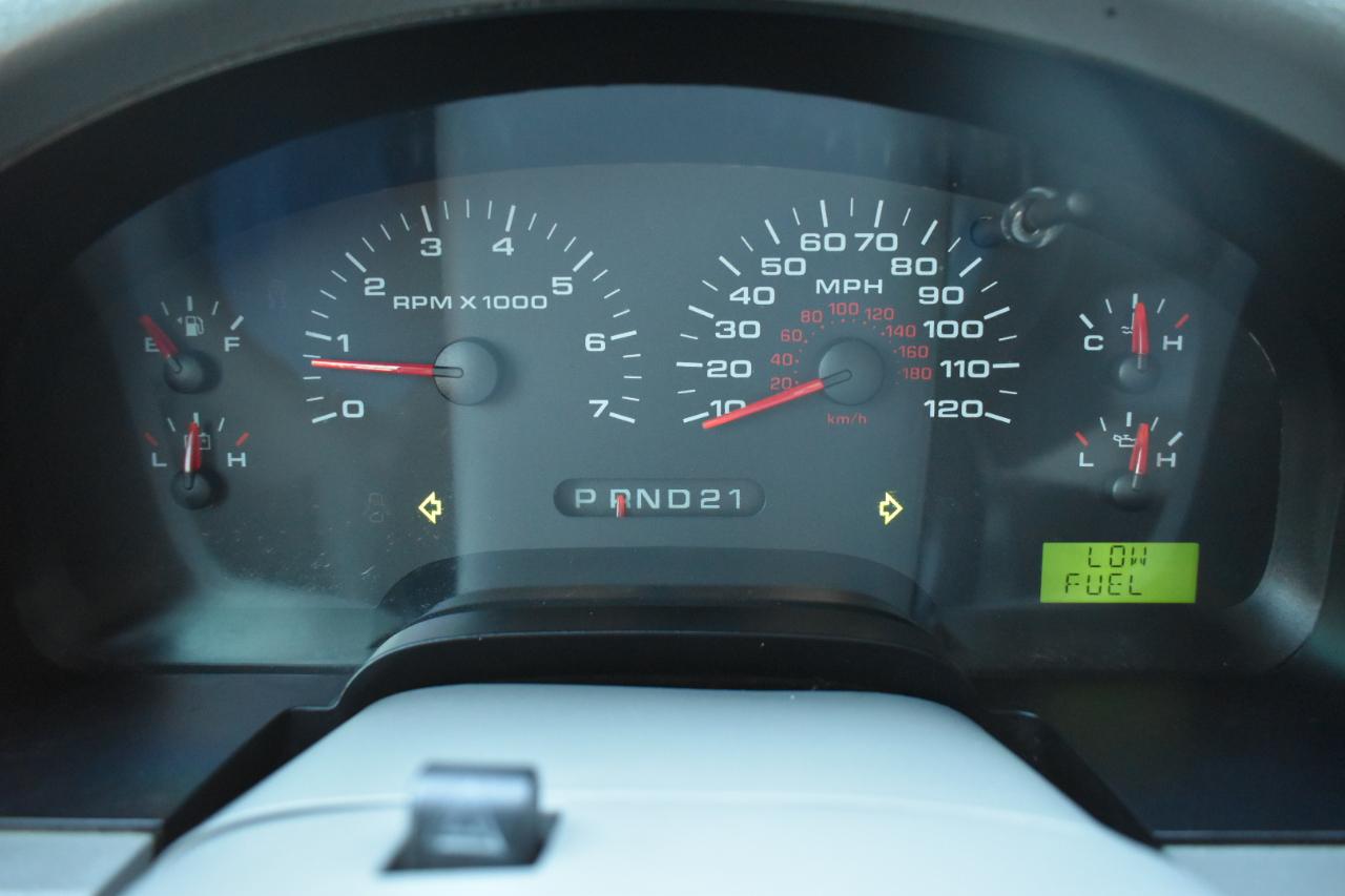 Ford F-150 XLT SuperCrew 2WD 2006