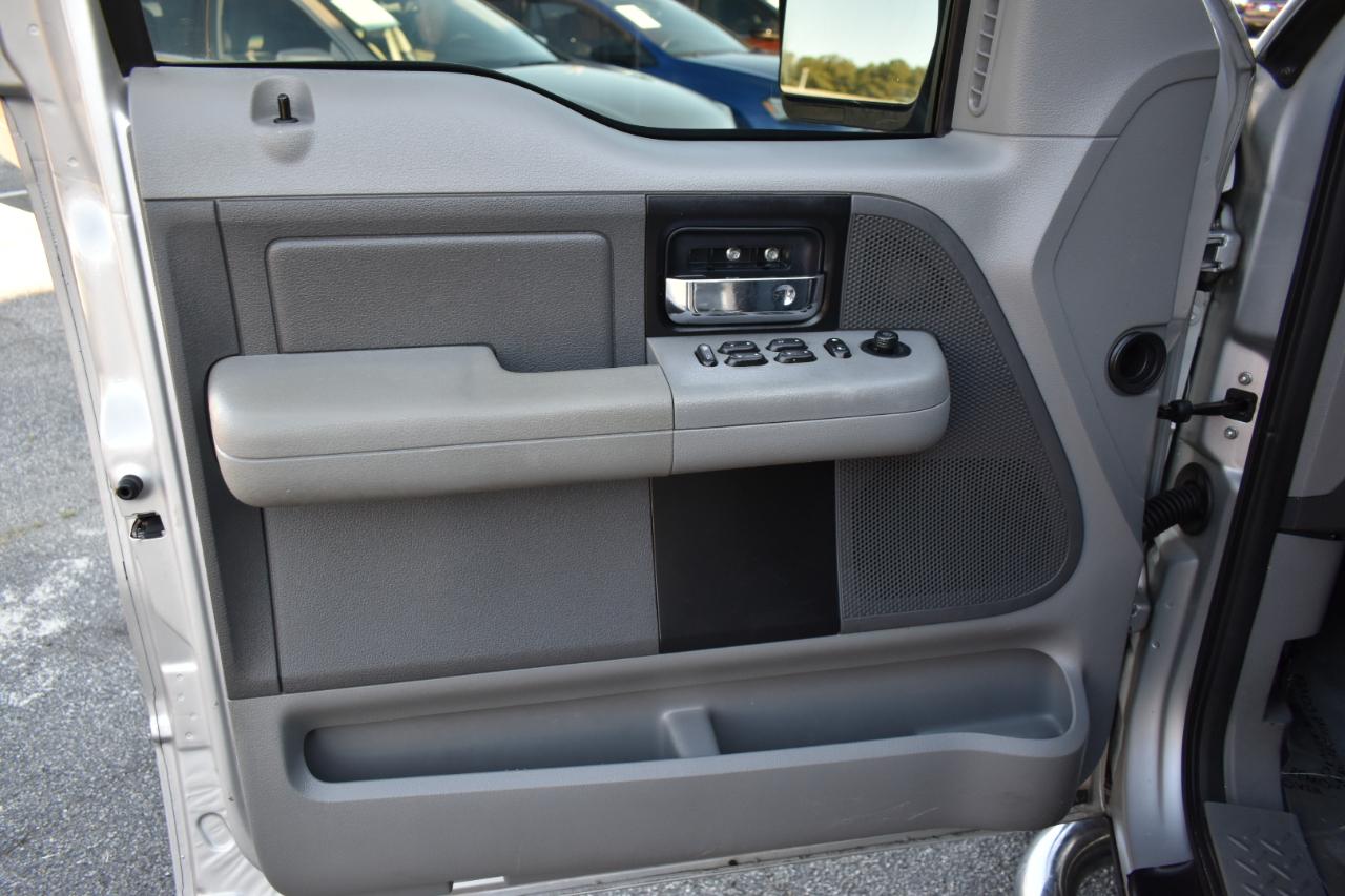 Ford F-150 XLT SuperCrew 2WD 2006
