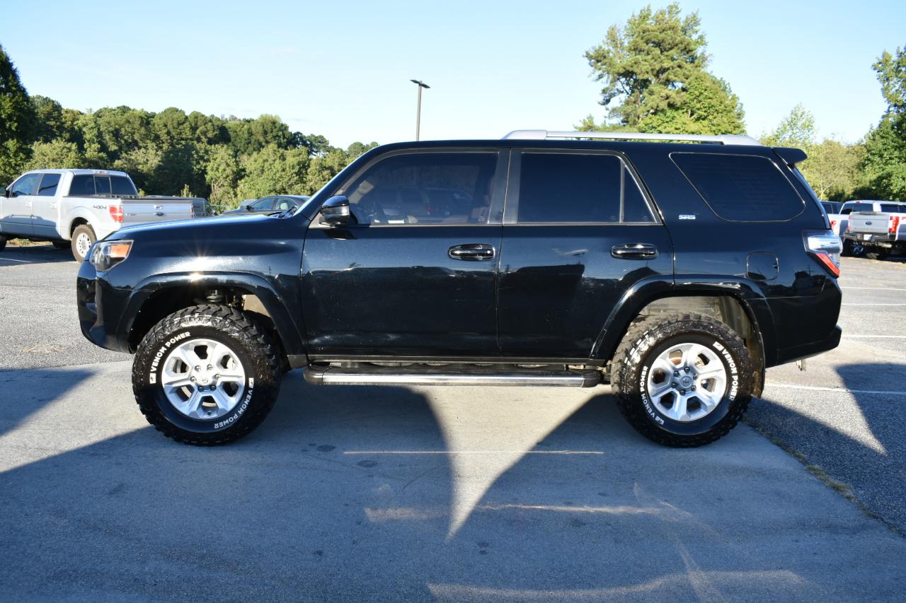 Toyota 4Runner SR5 V6 2WD 2017