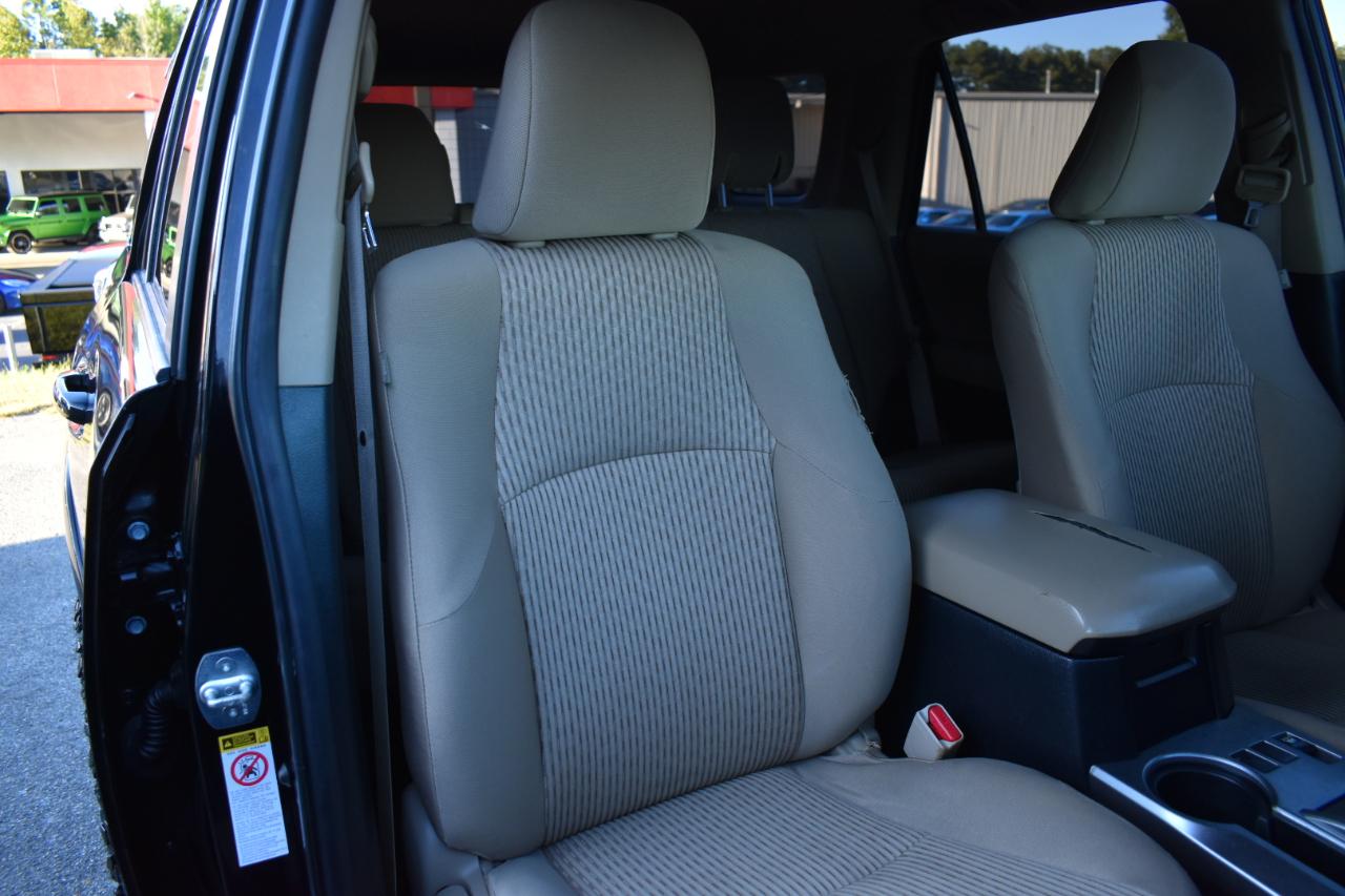 Toyota 4Runner SR5 V6 2WD 2017