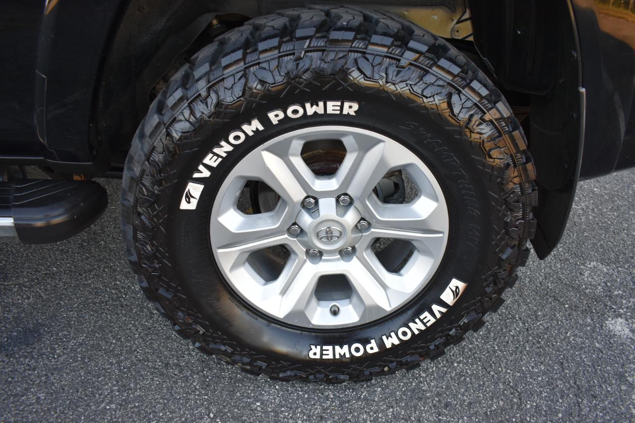 Toyota 4Runner SR5 V6 2WD 2017