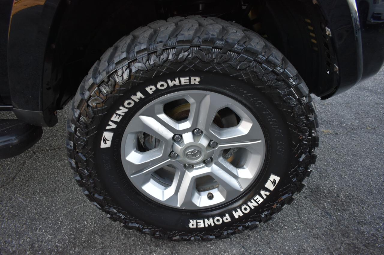 Toyota 4Runner SR5 V6 2WD 2017
