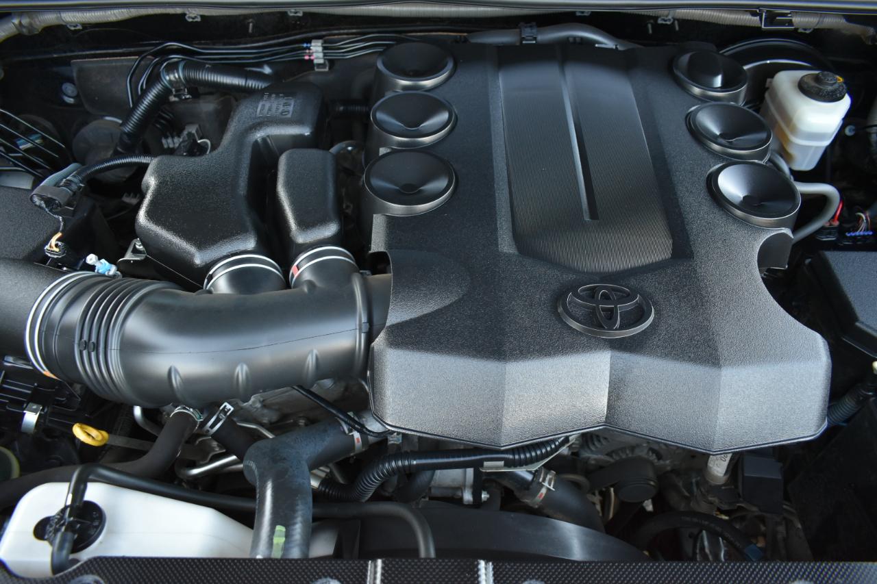 Toyota 4Runner SR5 V6 2WD 2017