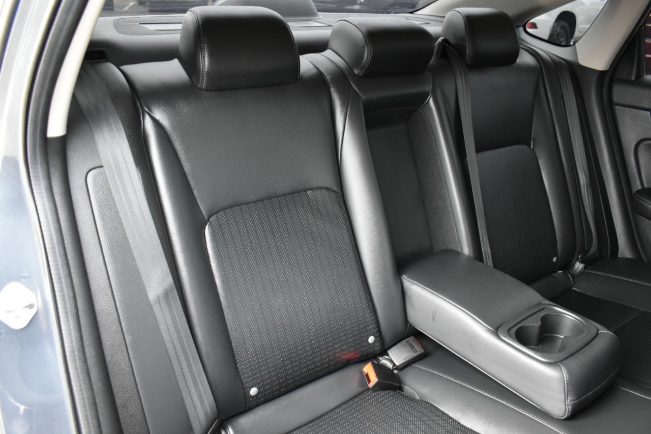 Honda Civic Touring Sedan CVT 2024