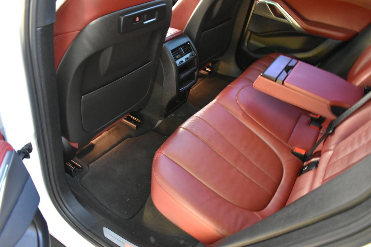 BMW X6 xDrive40i 2021