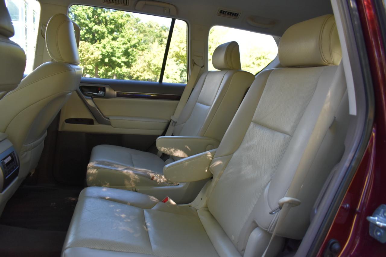 Lexus GX 460 Base 2017