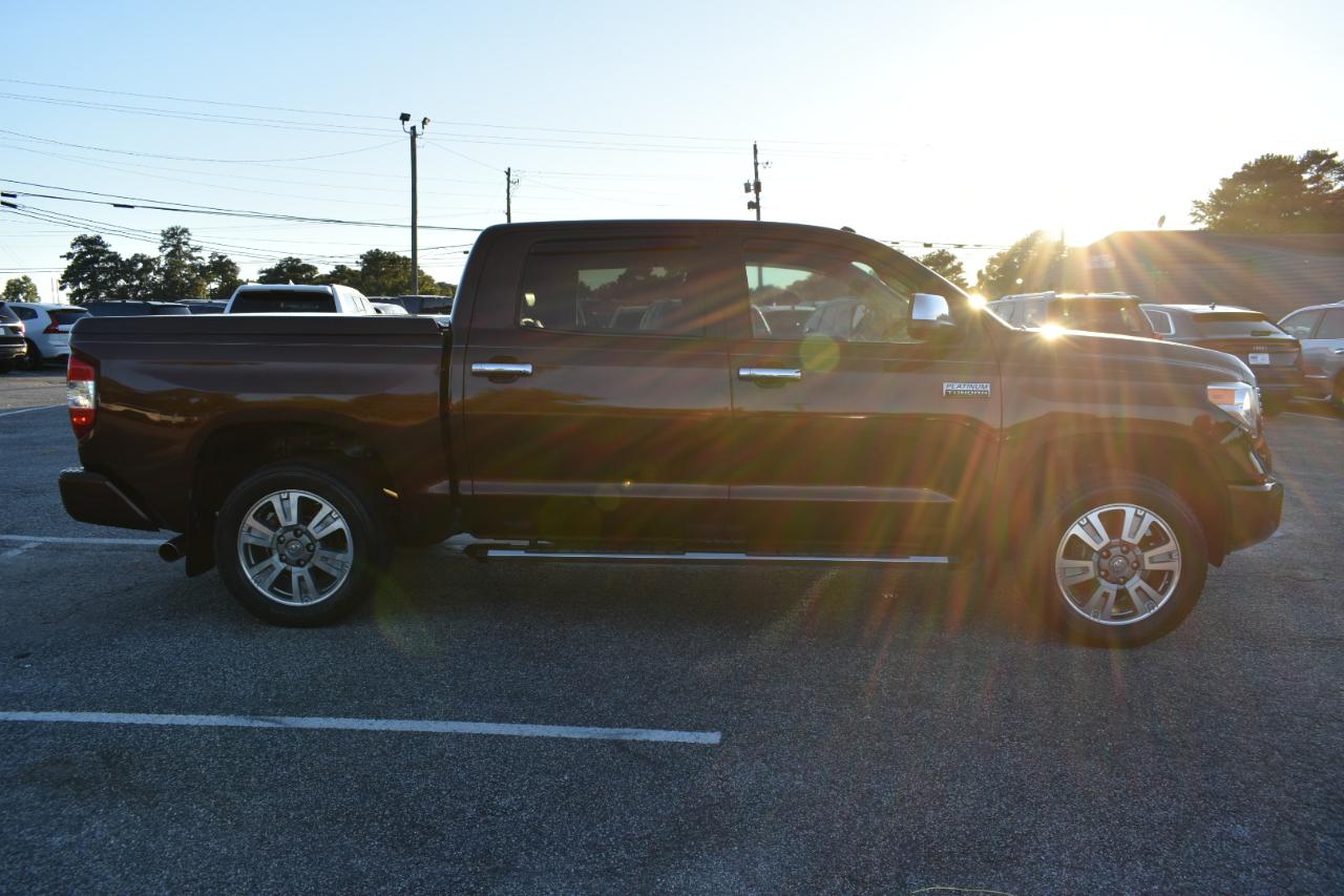 Toyota Tundra Platinum CrewMax 5.7L FFV 2WD 2016