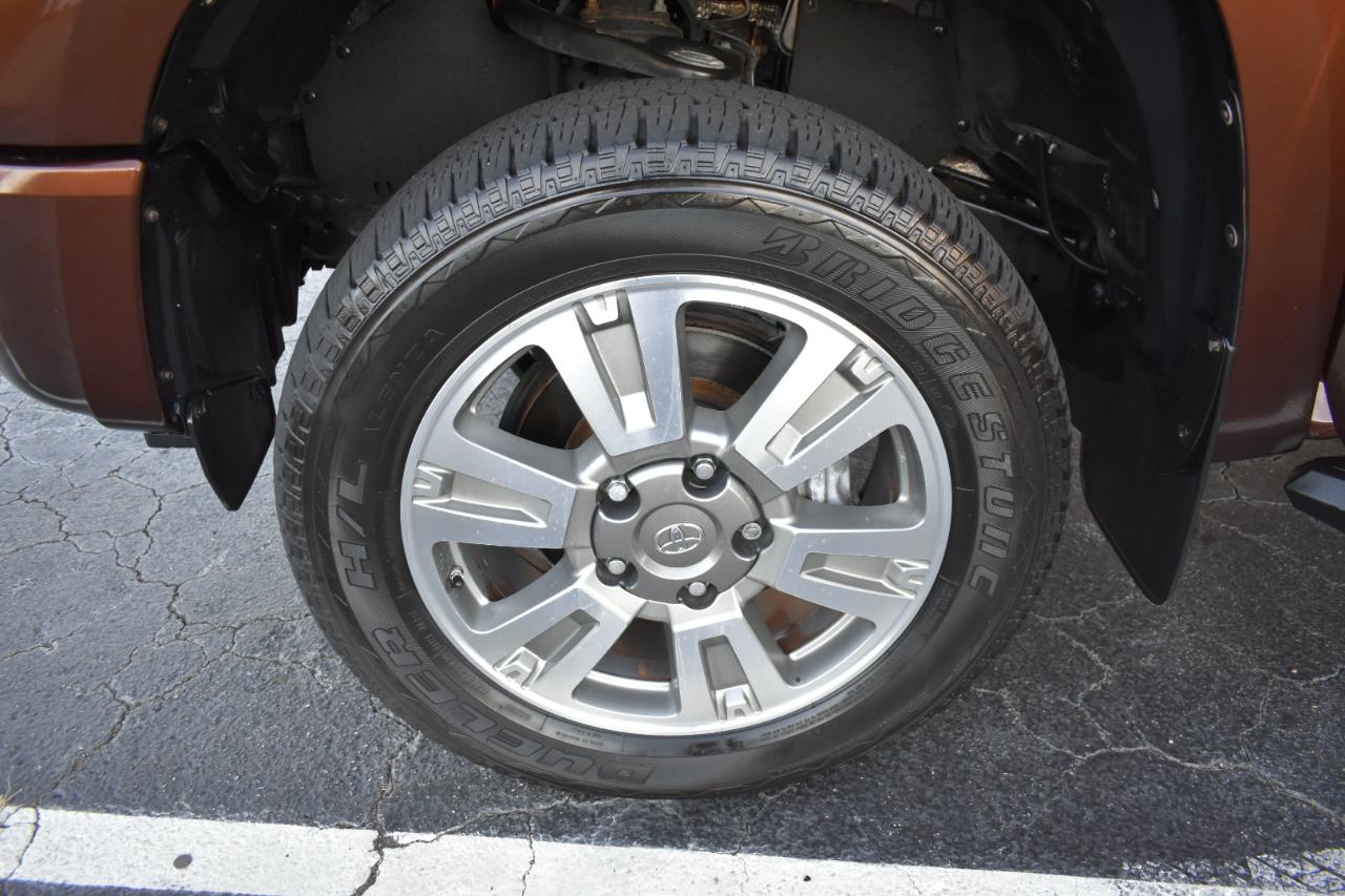 Toyota Tundra Platinum CrewMax 5.7L FFV 2WD 2016