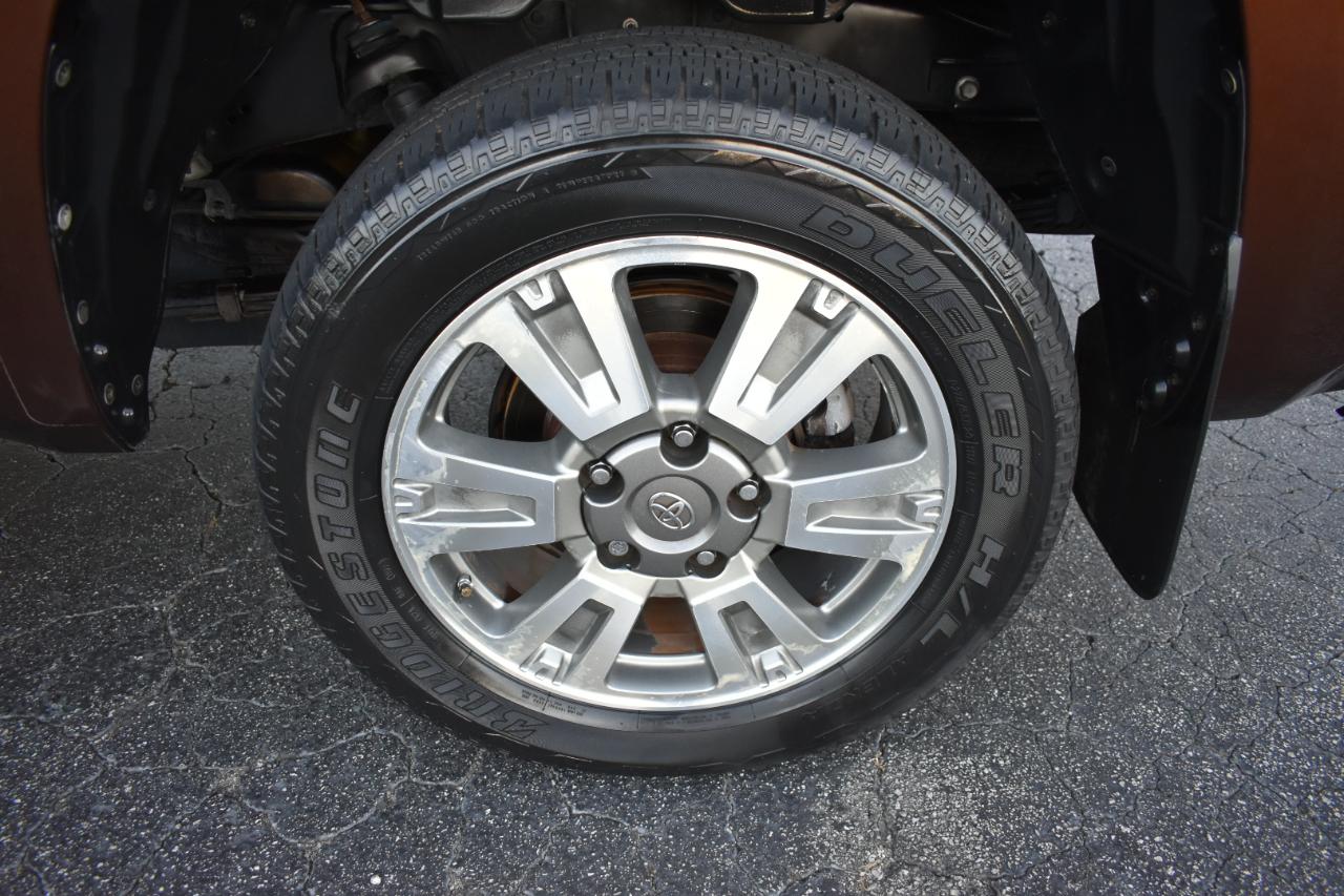 Toyota Tundra Platinum CrewMax 5.7L FFV 2WD 2016