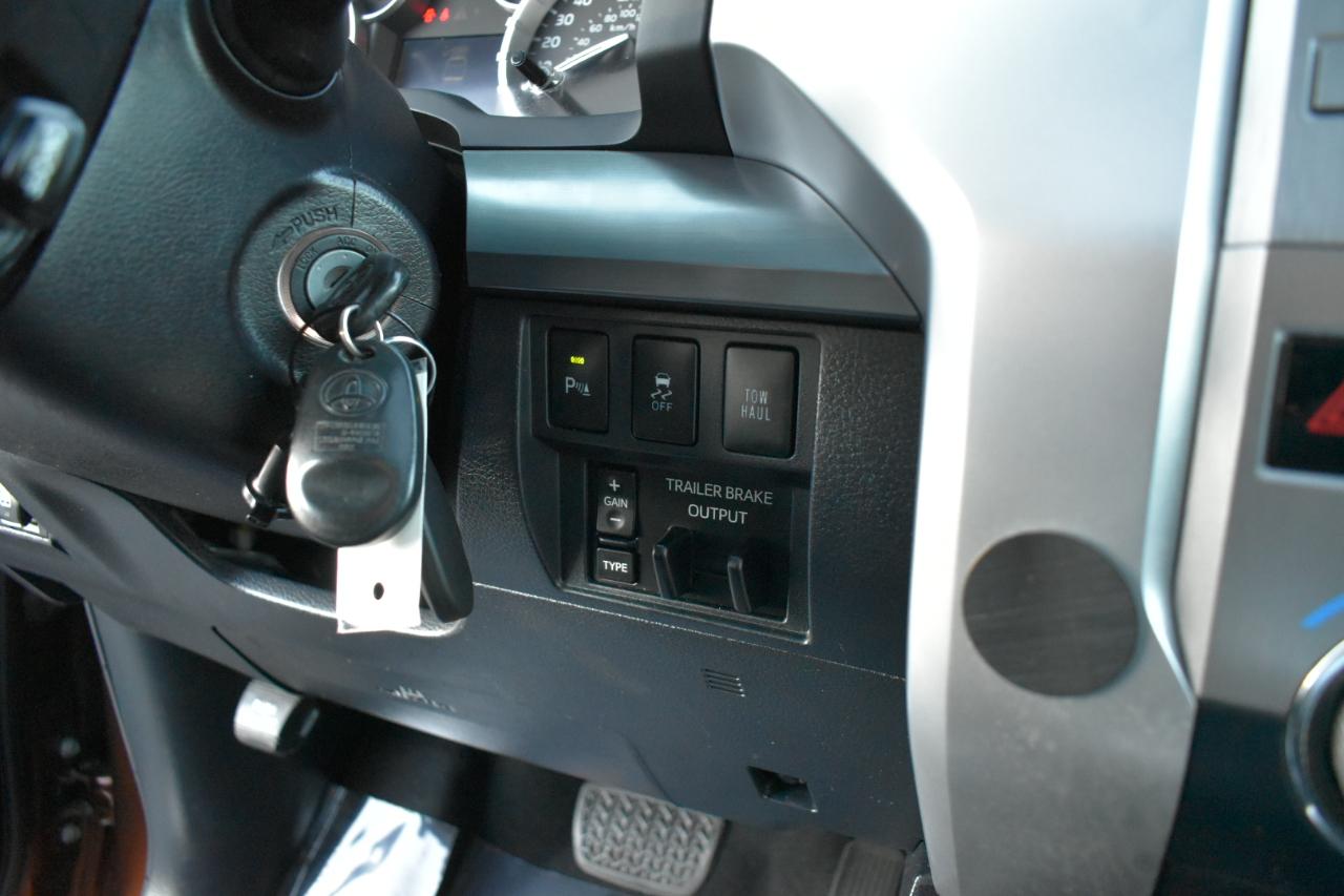 Toyota Tundra Platinum CrewMax 5.7L FFV 2WD 2016