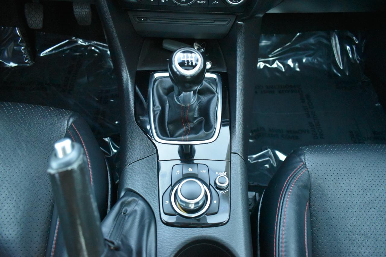 Mazda MAZDA3 I Grand Touring AT 4-Door 2015