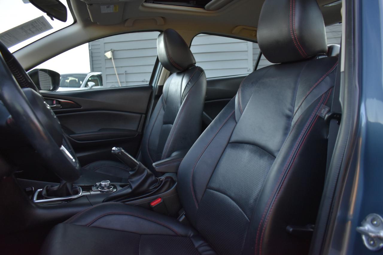 Mazda MAZDA3 I Grand Touring AT 4-Door 2015