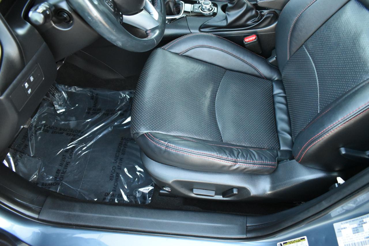 Mazda MAZDA3 I Grand Touring AT 4-Door 2015