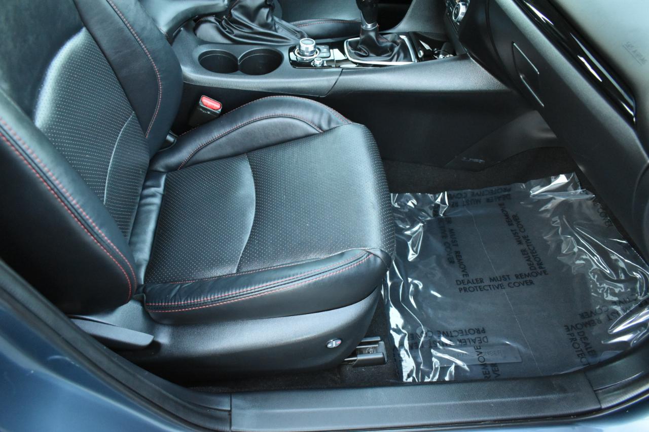 Mazda MAZDA3 I Grand Touring AT 4-Door 2015