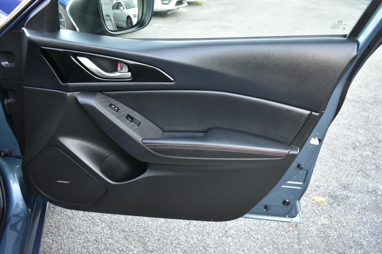 Mazda MAZDA3 I Grand Touring AT 4-Door 2015