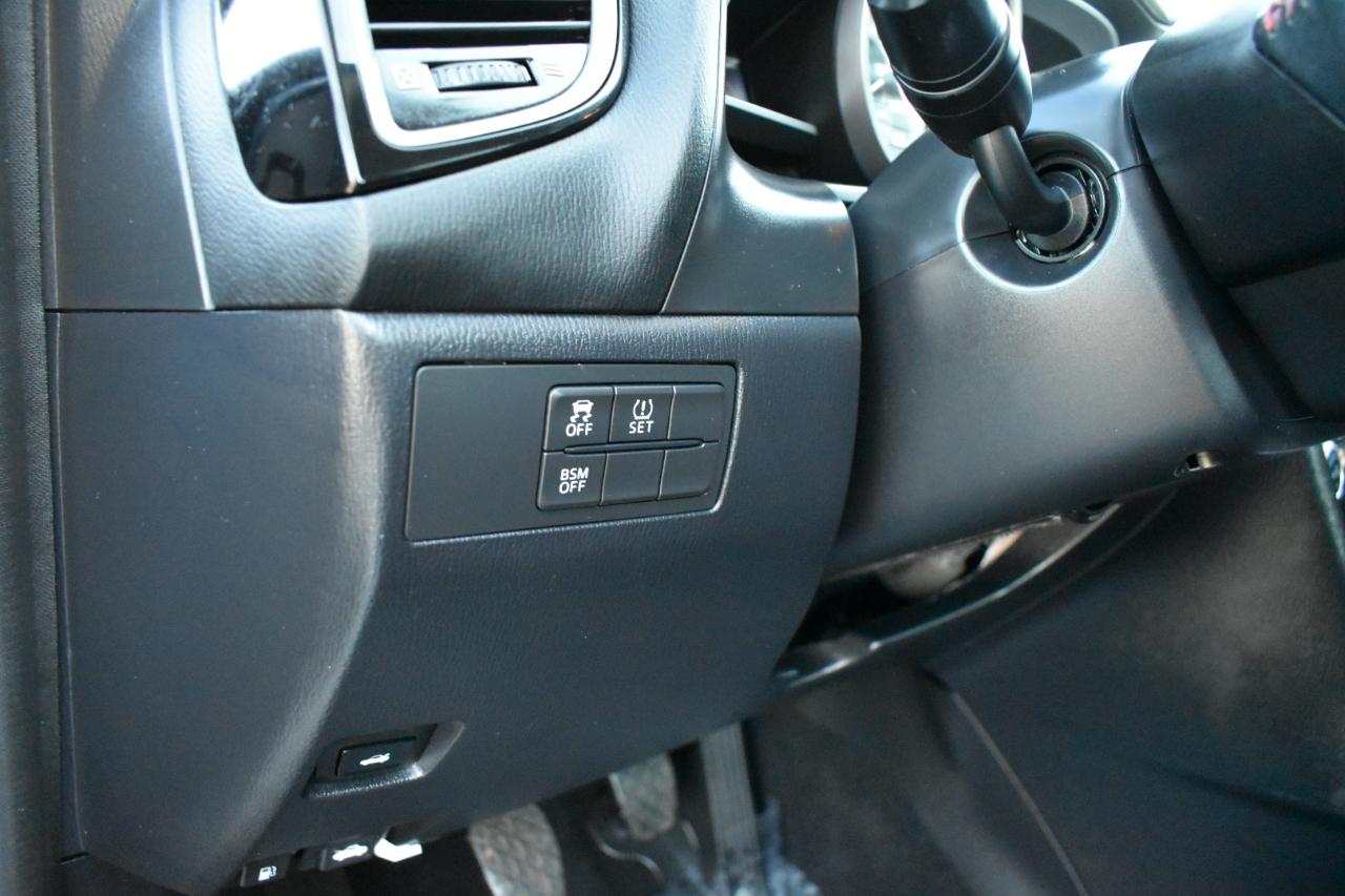 Mazda MAZDA3 I Grand Touring AT 4-Door 2015