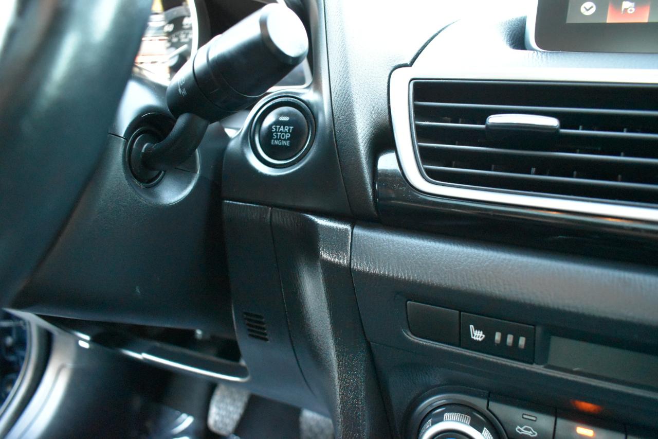 Mazda MAZDA3 I Grand Touring AT 4-Door 2015