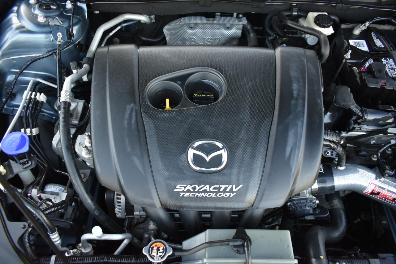 Mazda MAZDA3 I Grand Touring AT 4-Door 2015
