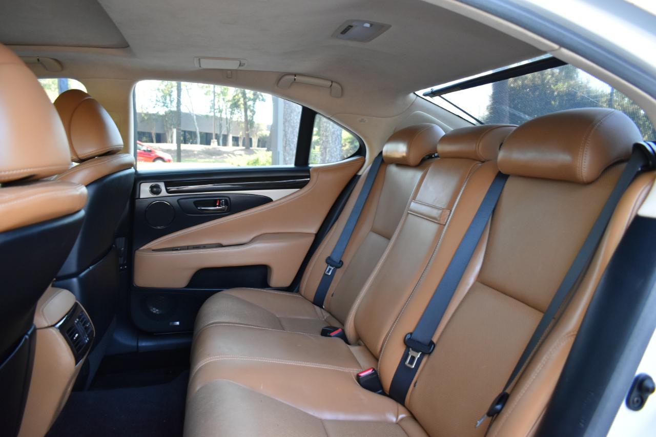 Lexus LS 460 Luxury Sedan 2014