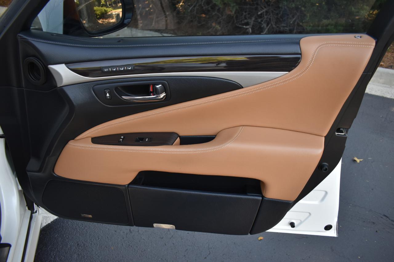 Lexus LS 460 Luxury Sedan 2014