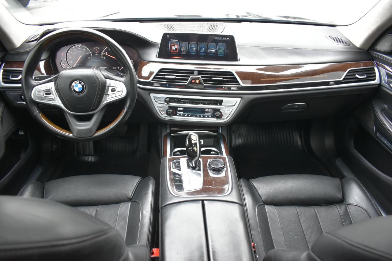 BMW 7-Series 750i xDrive 2016
