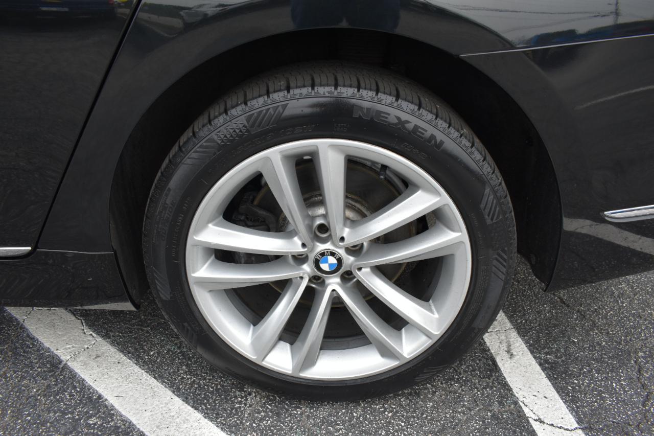 BMW 7-Series 750i xDrive 2016