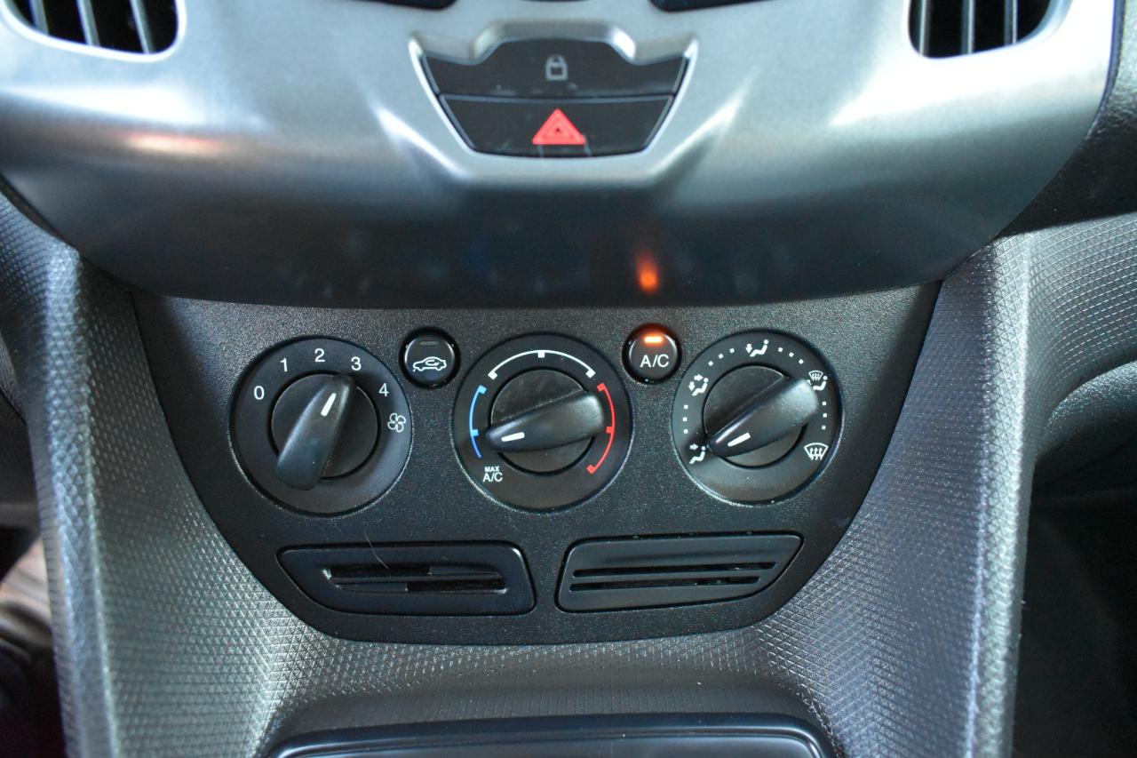 Ford Transit Connect Cargo Van XL LWB w/Rear 180 Degree Door 2016