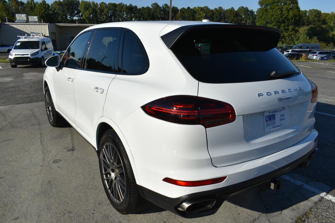 Porsche Cayenne Platinum Edition AWD 2017