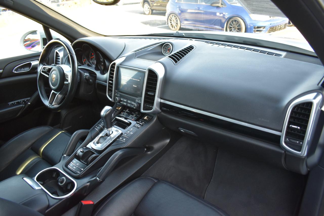 Porsche Cayenne Platinum Edition AWD 2017