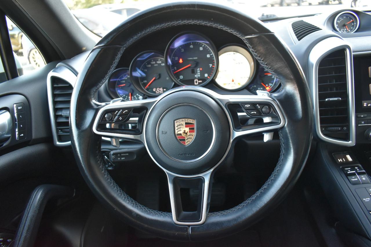 Porsche Cayenne Platinum Edition AWD 2017