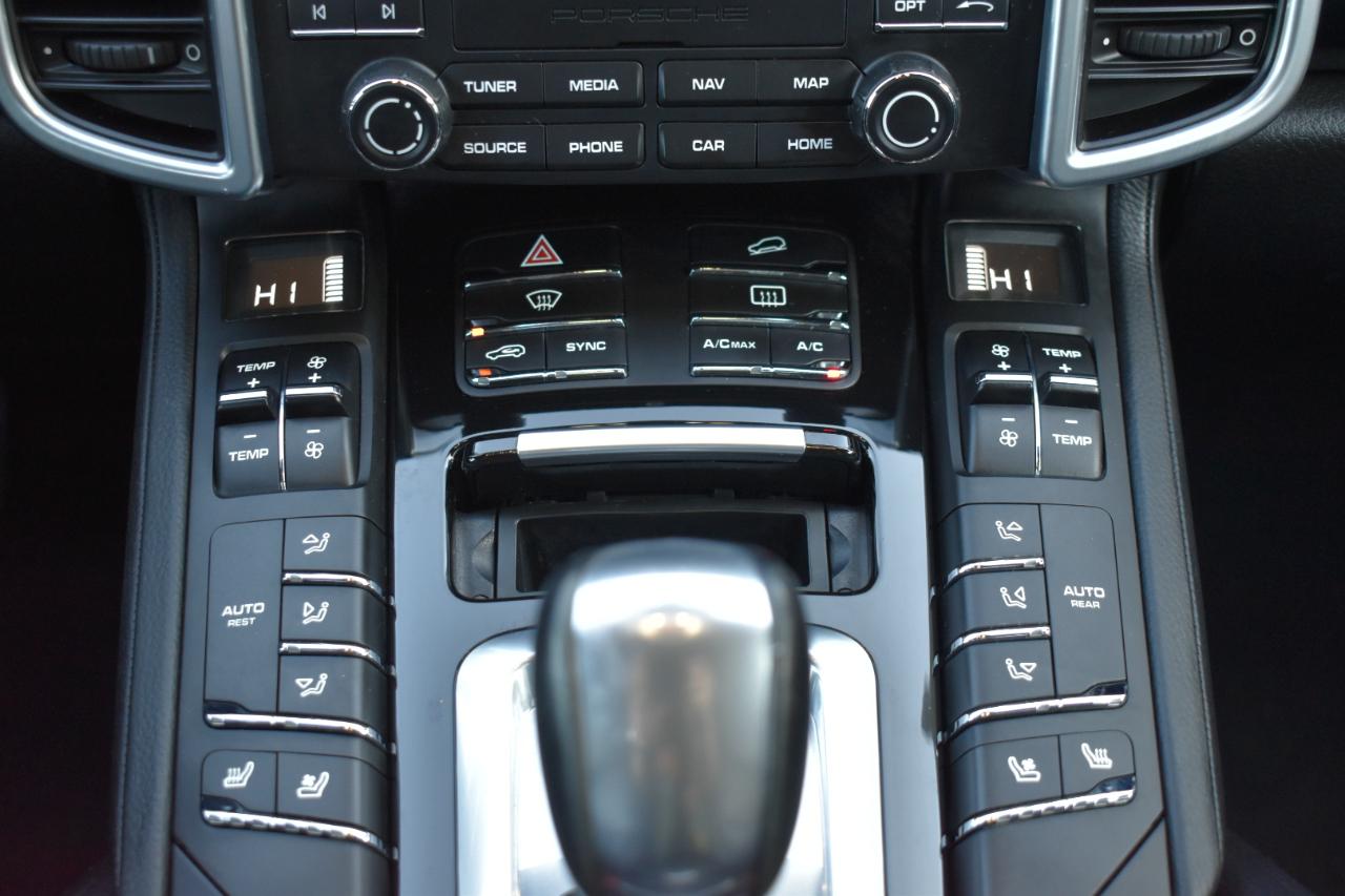 Porsche Cayenne Platinum Edition AWD 2017