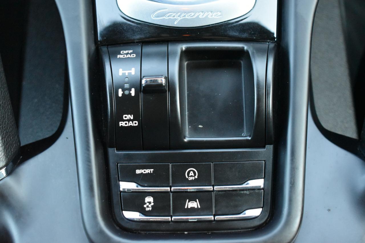 Porsche Cayenne Platinum Edition AWD 2017