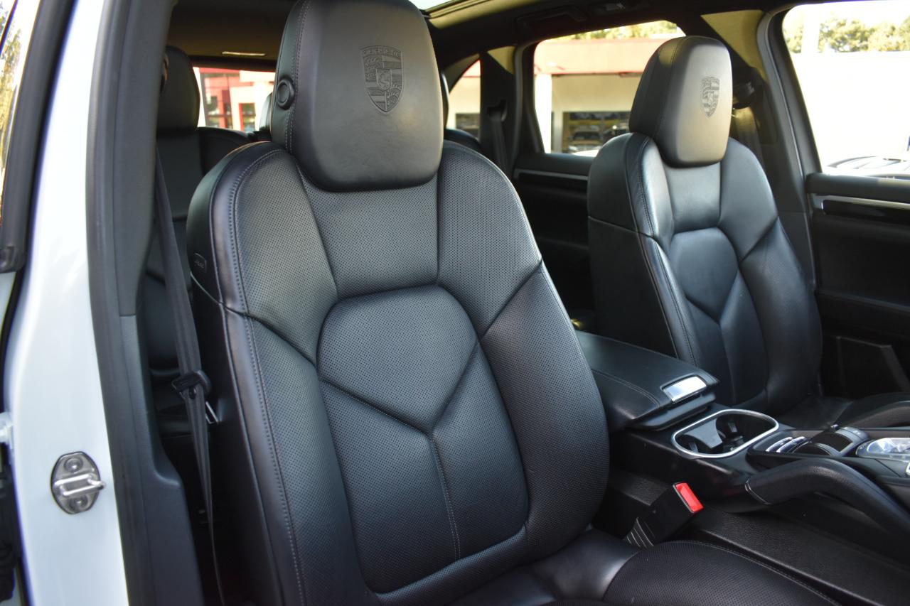 Porsche Cayenne Platinum Edition AWD 2017