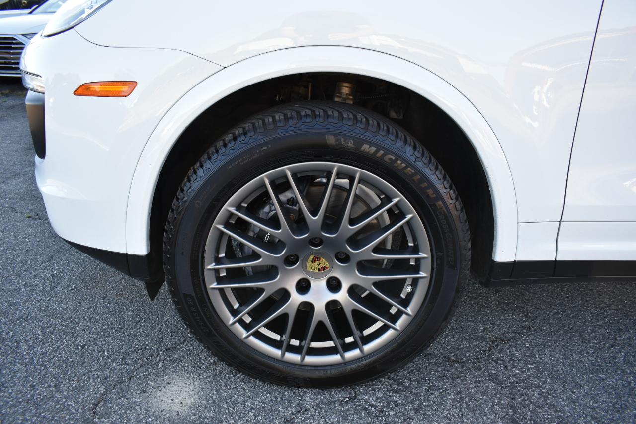 Porsche Cayenne Platinum Edition AWD 2017