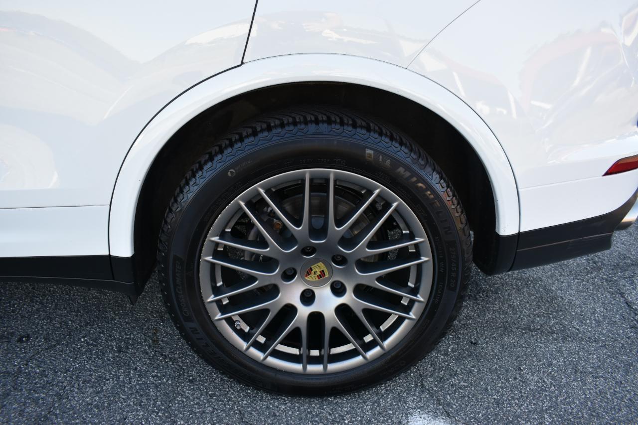 Porsche Cayenne Platinum Edition AWD 2017