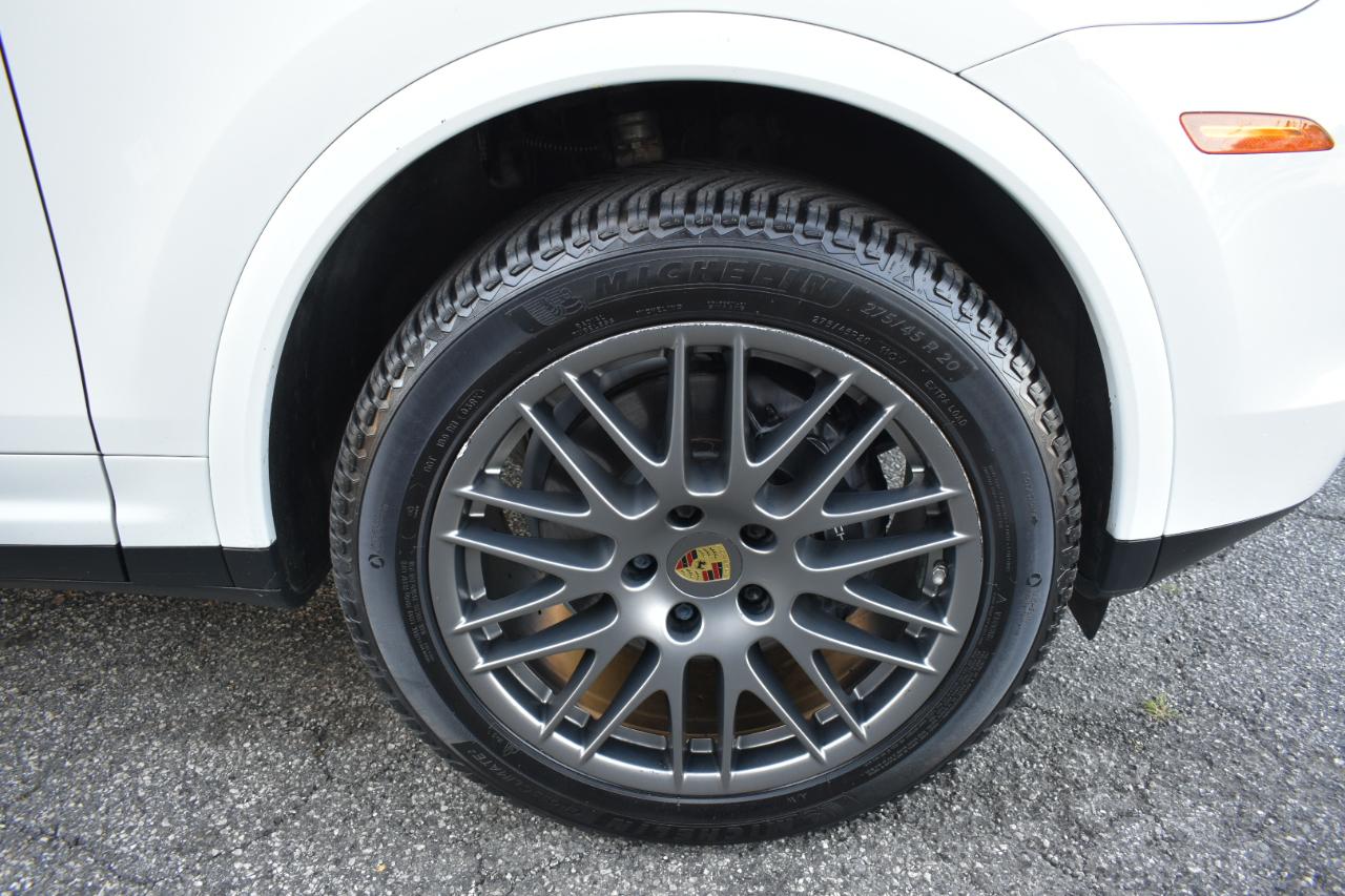 Porsche Cayenne Platinum Edition AWD 2017