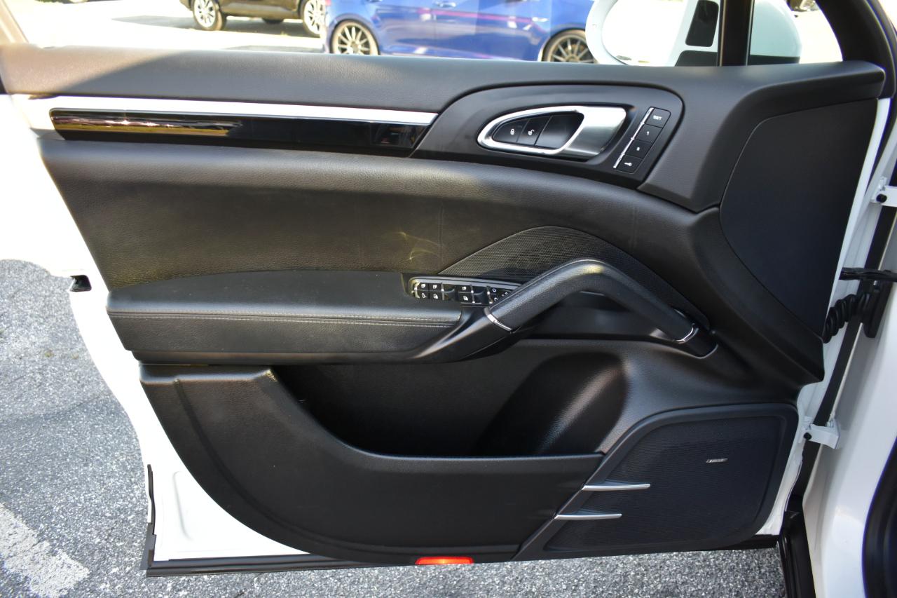 Porsche Cayenne Platinum Edition AWD 2017