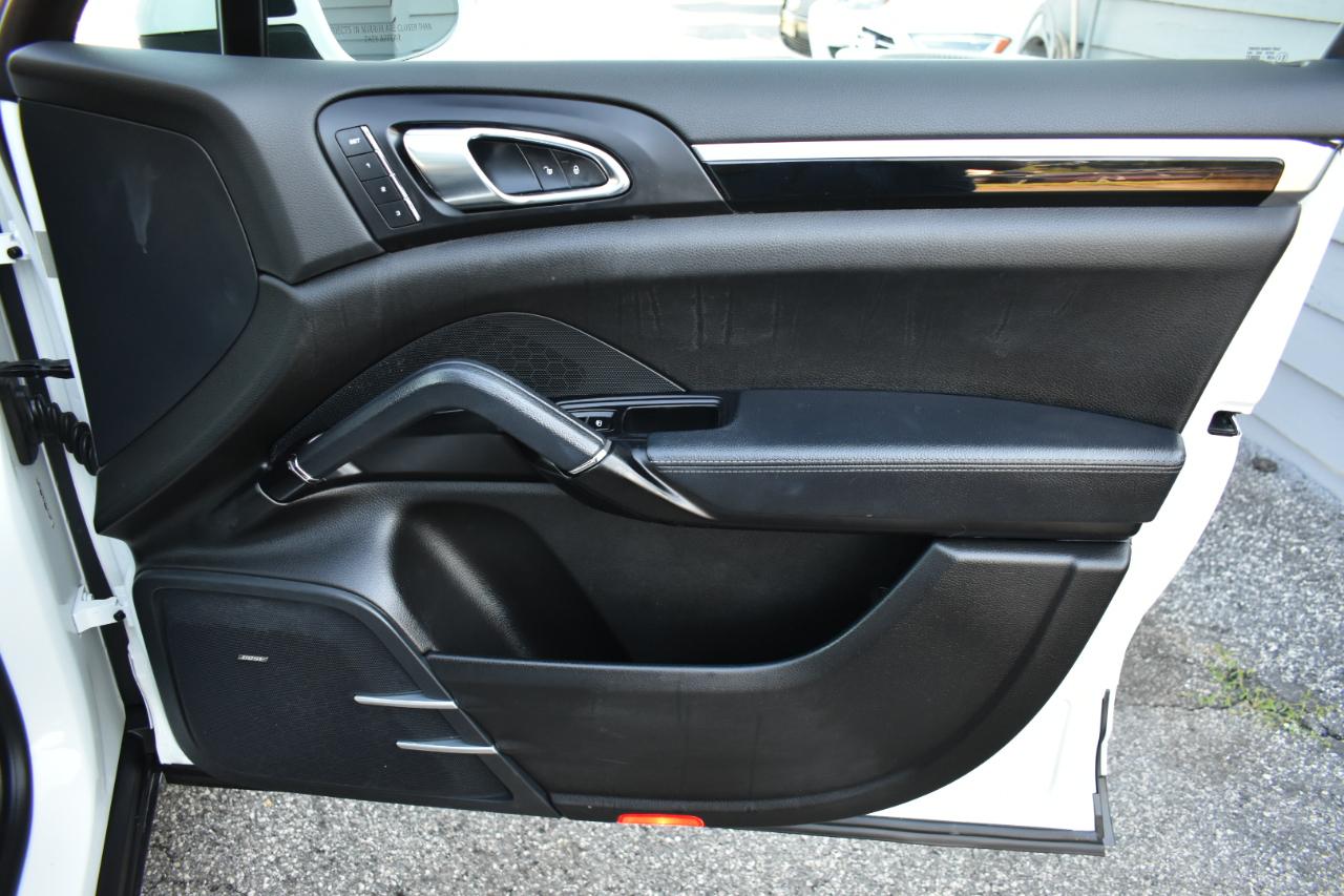 Porsche Cayenne Platinum Edition AWD 2017