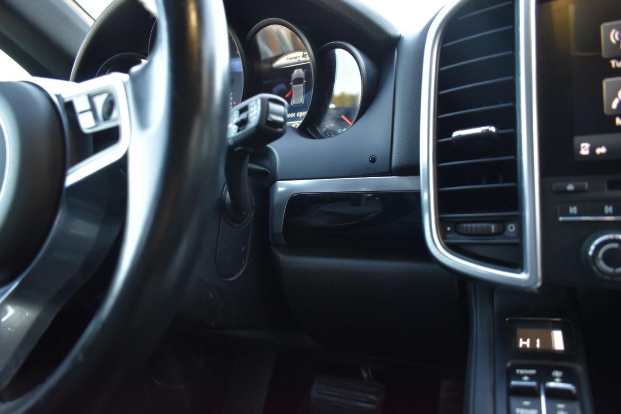 Porsche Cayenne Platinum Edition AWD 2017
