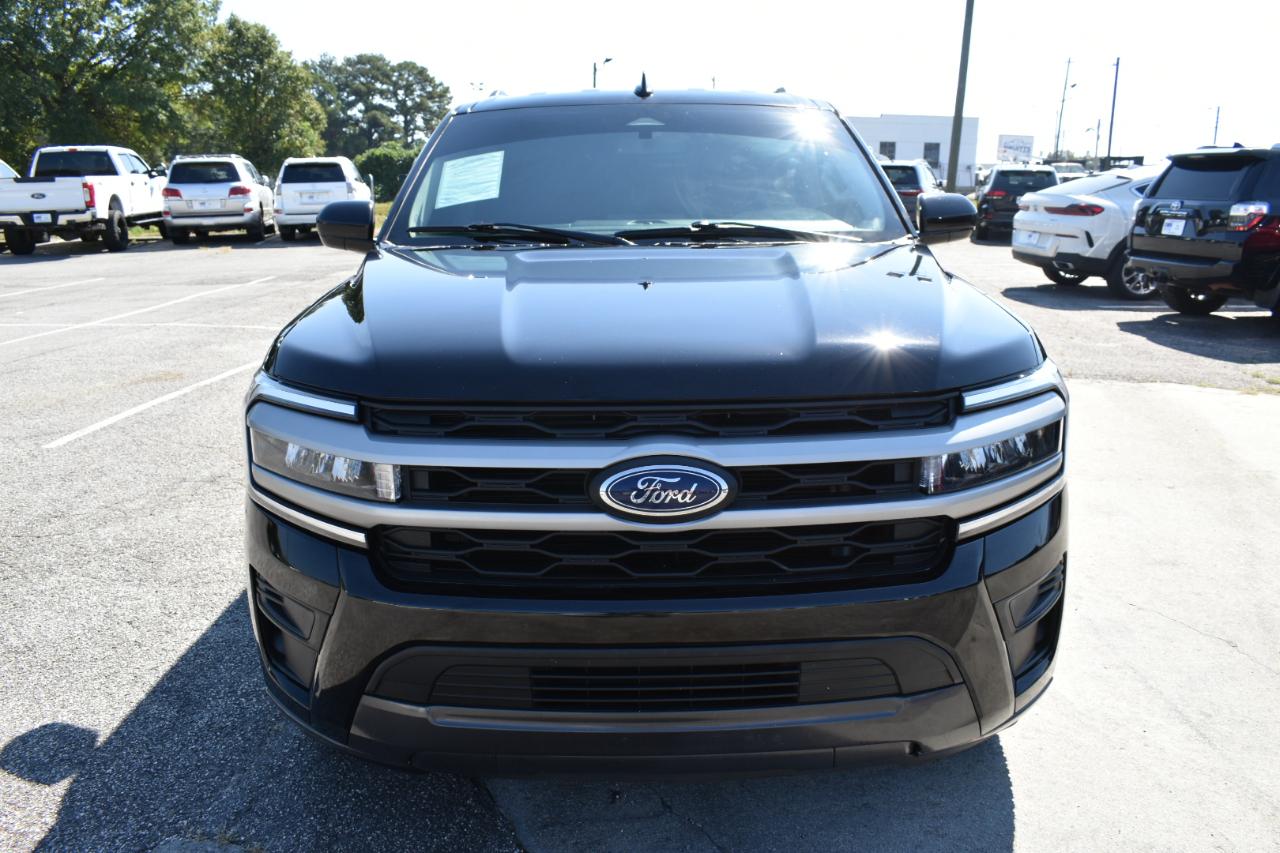 Ford Expedition Max XLT 4D SUV RWD 2022