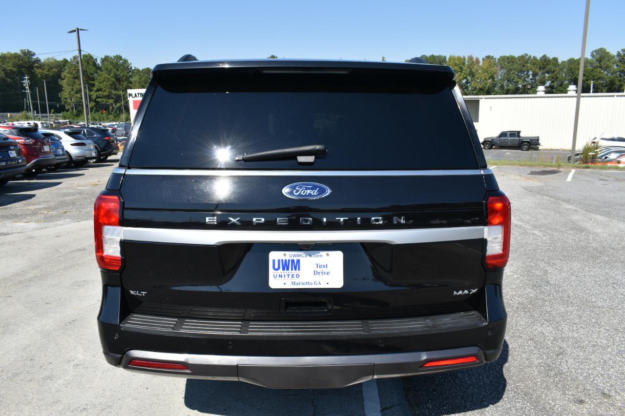 Ford Expedition Max XLT 4D SUV RWD 2022